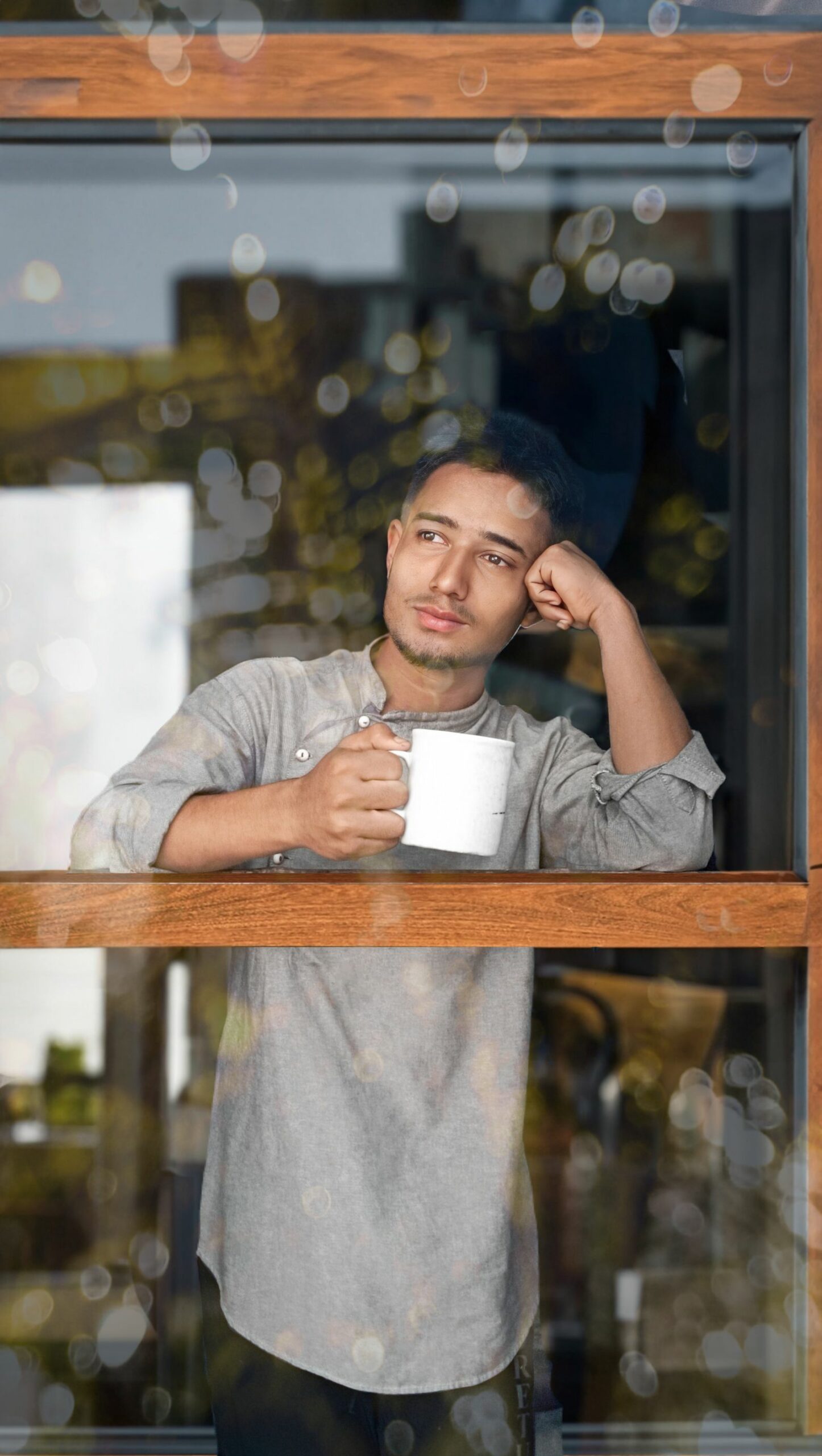 Café, soleil et transpiration : garder un teint net en été